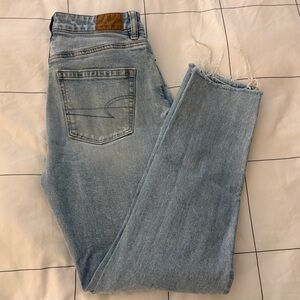 American Eagle Outfitters Mom Jean